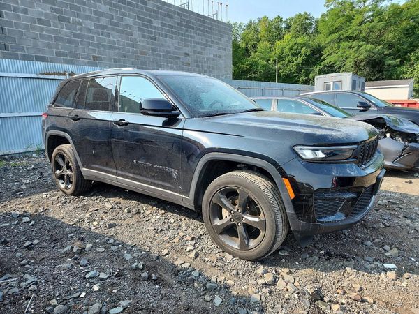 2024 JEEP GRAND CHEROKEE