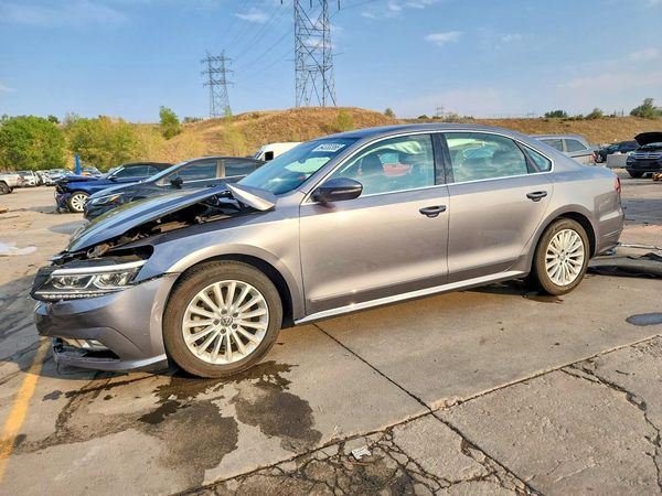2017 VOLKSWAGEN PASSAT