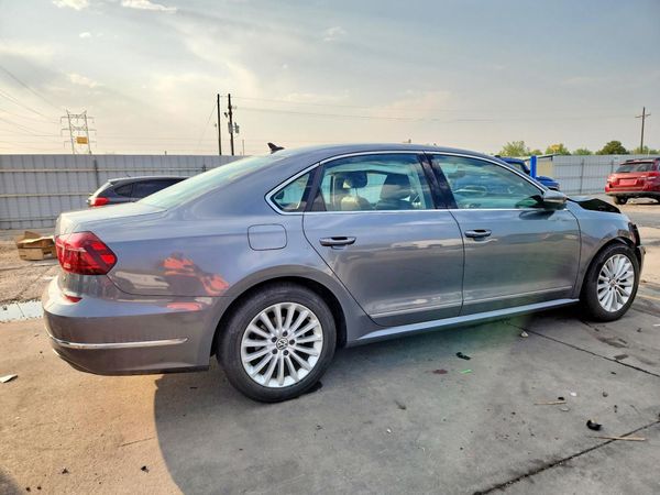 2017 VOLKSWAGEN PASSAT