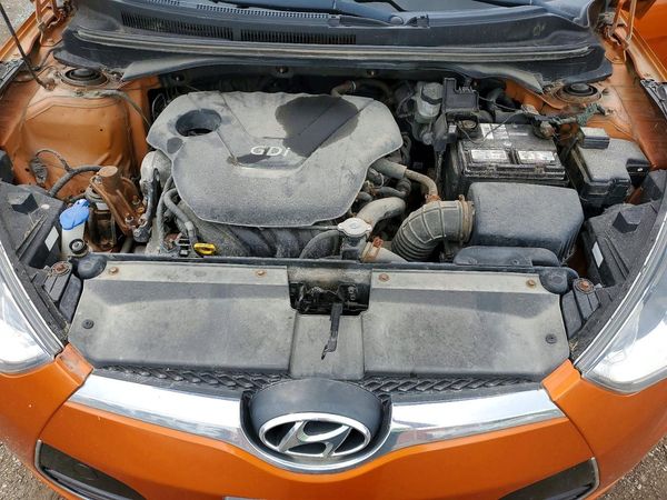 2012 HYUNDAI VELOSTER GLS(Middle grade) — Engine bay