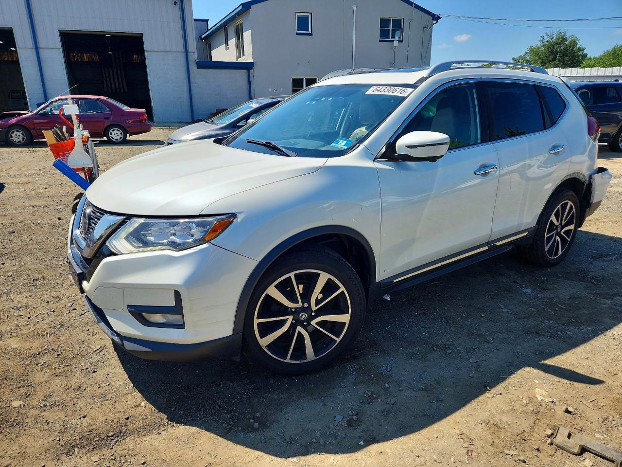 2020 NISSAN ROGUE — Front 3/4