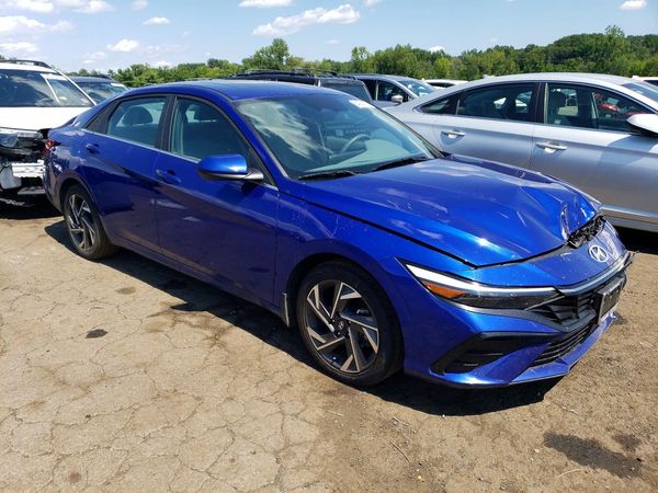 2024 HYUNDAI ELANTRA