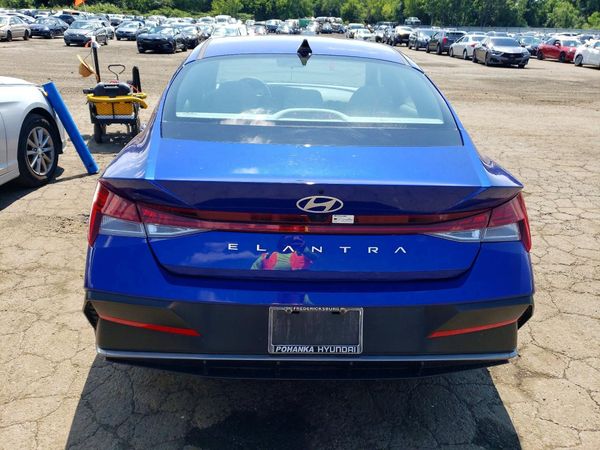 2024 HYUNDAI ELANTRA