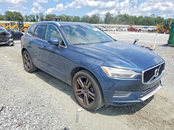 2019 VOLVO XC60 Momentum