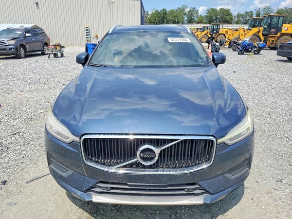 2019 VOLVO XC60 Momentum