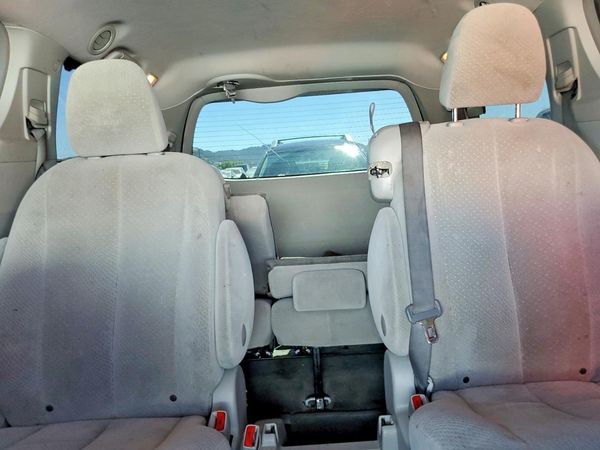 2013 TOYOTA SIENNA