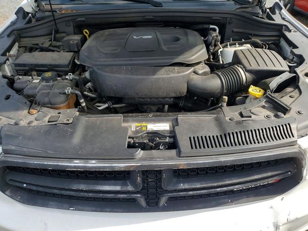 2016 DODGE DURANGO Limited — Engine bay