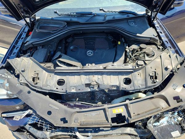 2014 MERCEDES-BENZ M-CLASS ML350 4-MATIC — Engine bay
