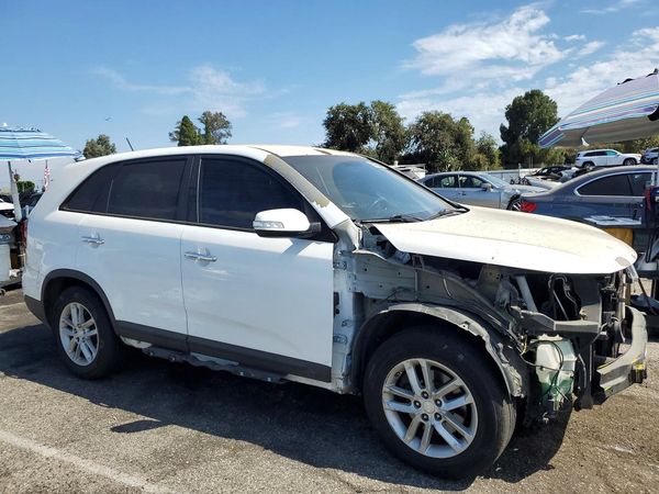 2014 KIA SORENTO