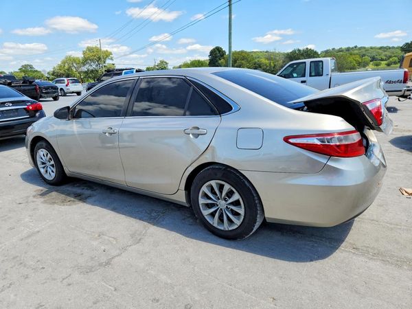 2016 TOYOTA CAMRY