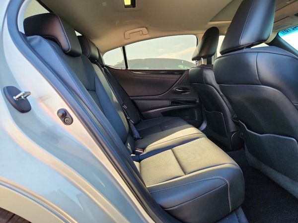 2022 LEXUS ES 350 350 Base