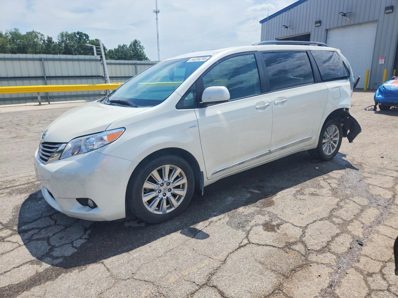 2017 TOYOTA SIENNA
