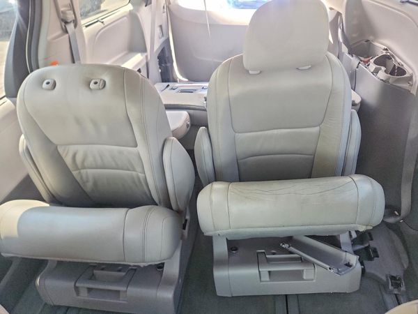 2017 TOYOTA SIENNA