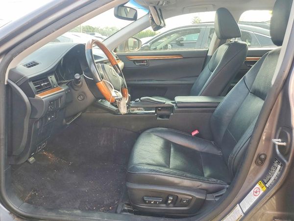 2013 LEXUS ES 300h