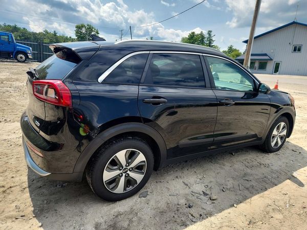 2017 KIA NIRO FE / LX / LX Tech