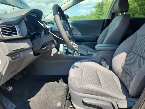 2017 KIA NIRO FE / LX / LX Tech