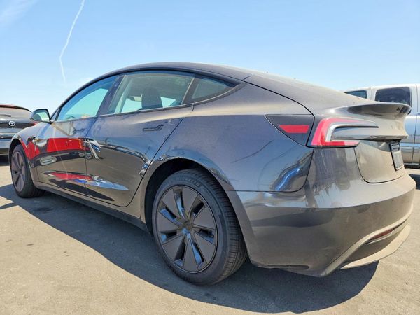 2026 TESLA MODEL 3