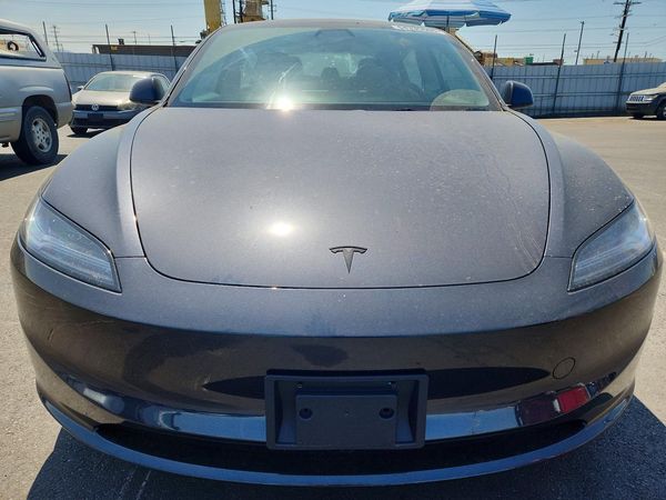 2026 TESLA MODEL 3