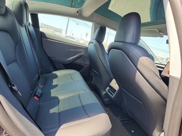 2026 TESLA MODEL 3