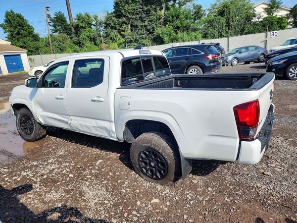 2022 TOYOTA TACOMA SR5