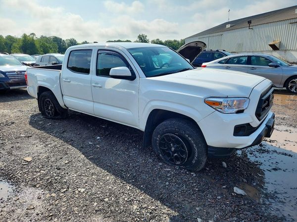 2022 TOYOTA TACOMA SR5