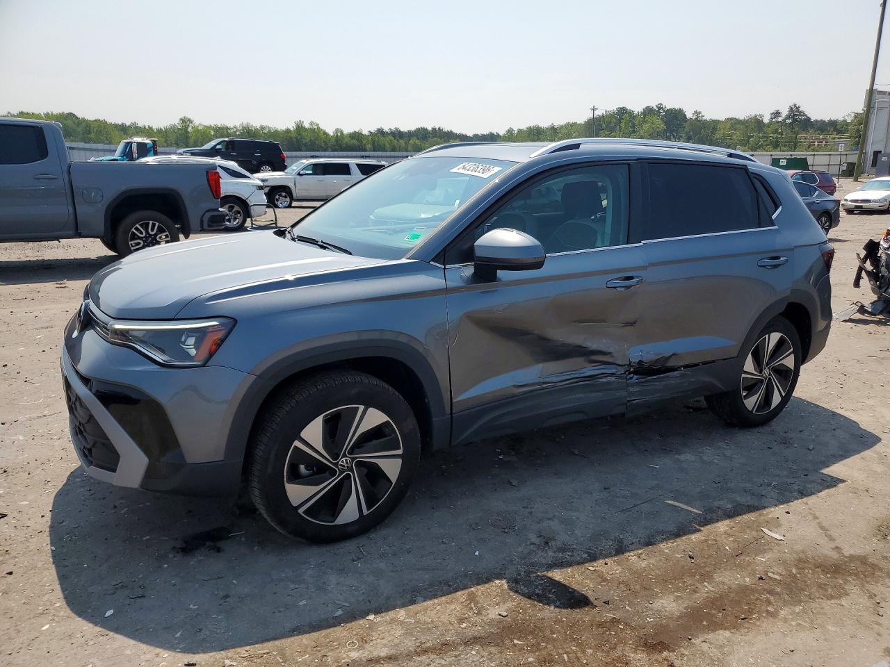 2025 VOLKSWAGEN TAOS 4Motion SE