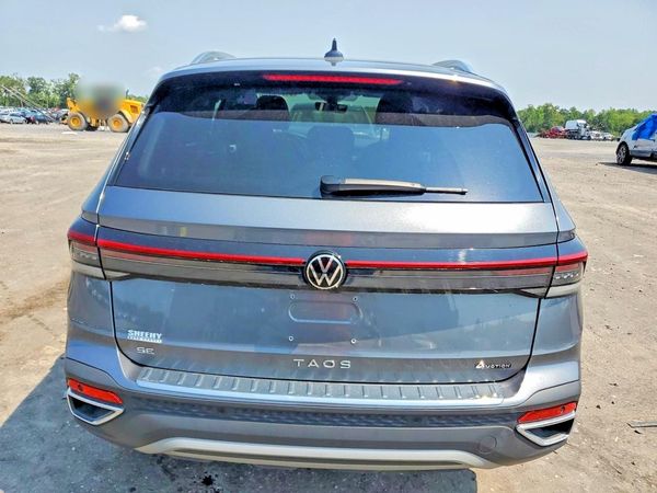 2025 VOLKSWAGEN TAOS 4Motion SE