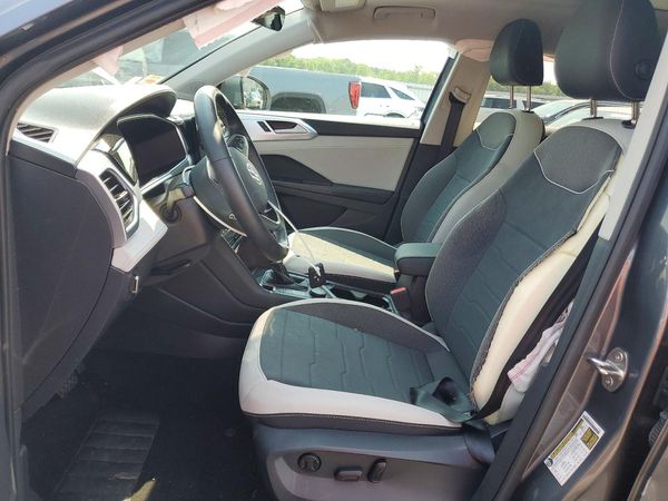 2025 VOLKSWAGEN TAOS 4Motion SE