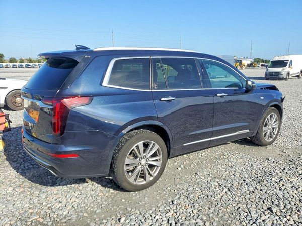 2022 CADILLAC XT6