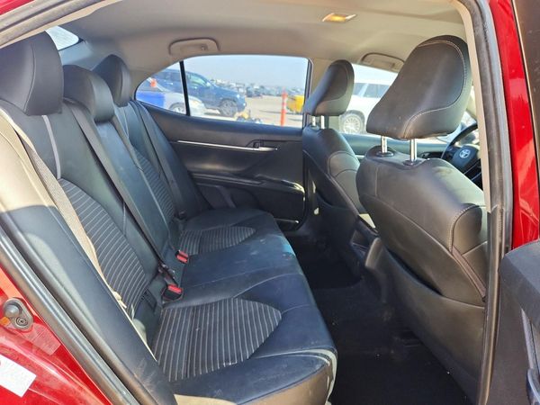 2018 TOYOTA CAMRY