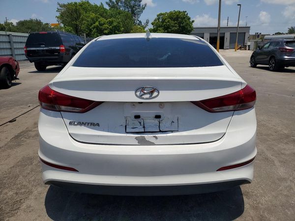 2018 HYUNDAI ELANTRA