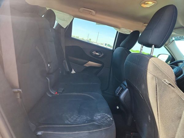 2017 JEEP CHEROKEE LATITUDE FWD