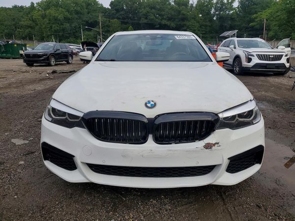 2019 BMW 530