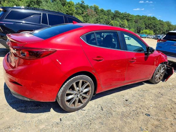 2018 MAZDA 3 Grand Touring