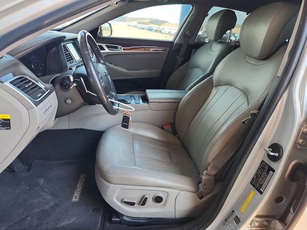 2017 GENESIS G80