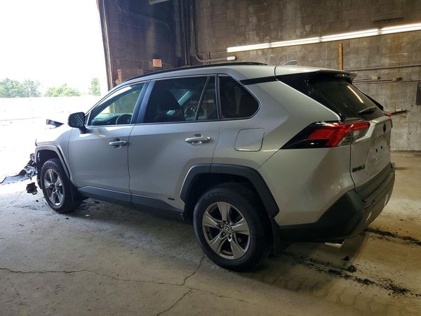 2025 TOYOTA RAV4 XLE — DSRA