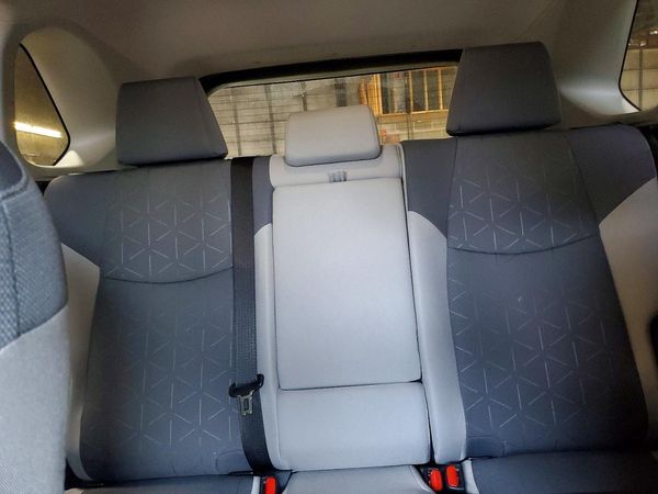 2025 TOYOTA RAV4 XLE — SUVN