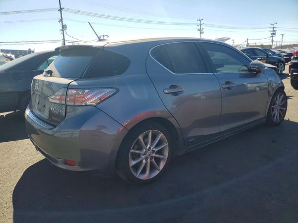 2013 LEXUS CT 200h