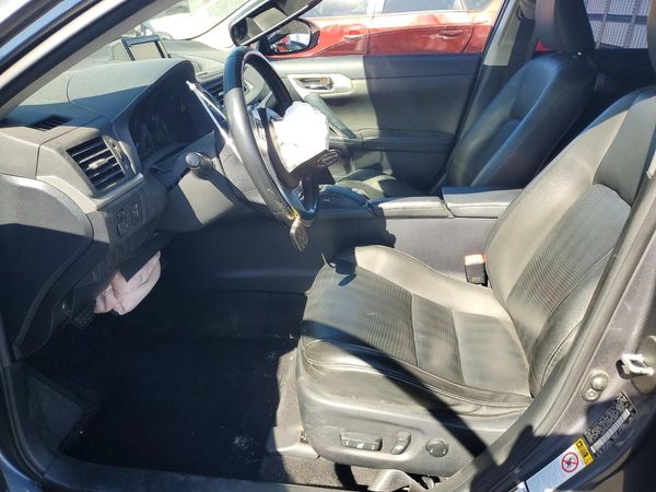 2013 LEXUS CT 200h