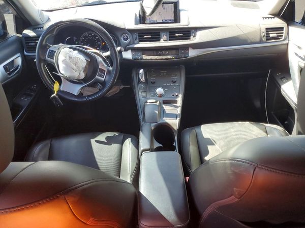 2013 LEXUS CT 200h