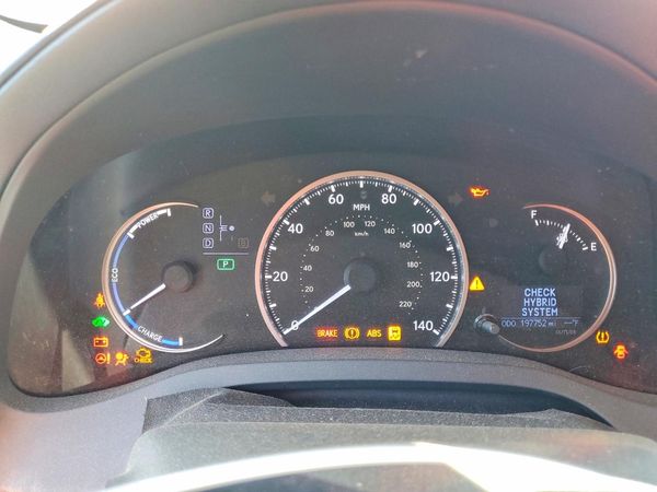 2013 LEXUS CT 200h