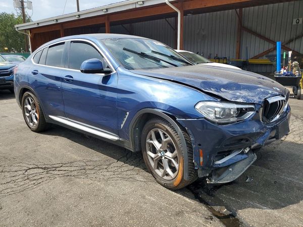 2021 BMW X4 xDrive30i — Passenger 3/4