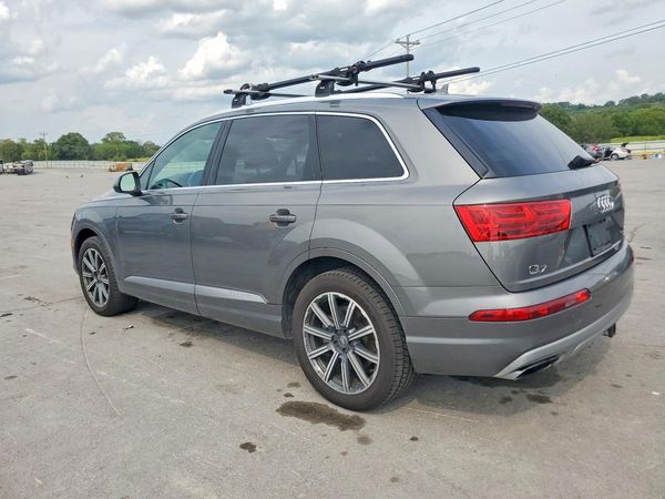 2017 AUDI Q7 quattro Premium Plus