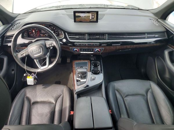 2017 AUDI Q7 quattro Premium Plus