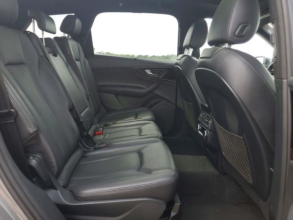 2017 AUDI Q7 quattro Premium Plus