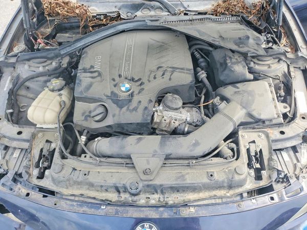 2015 BMW 3 SERIES 335i xDrive — Engine bay