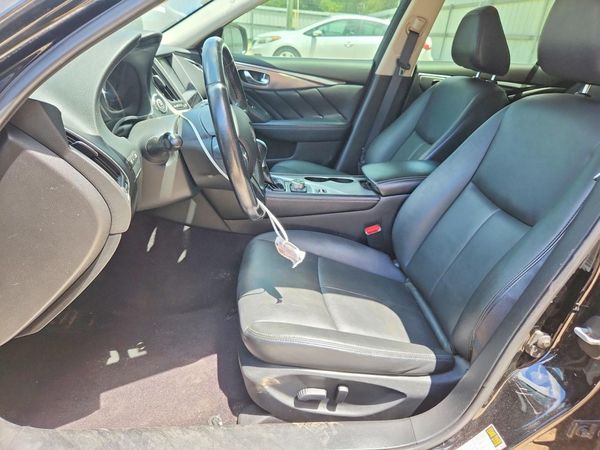 2017 INFINITI Q50