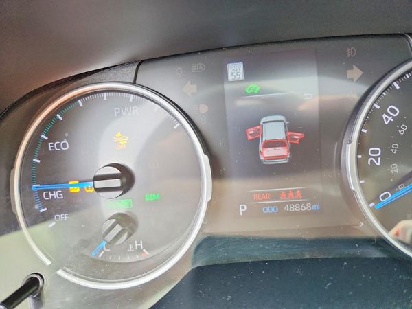 2022 TOYOTA RAV4 XLE