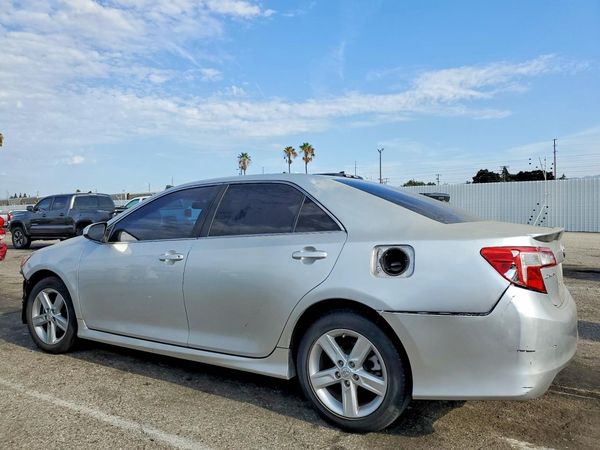 2014 TOYOTA CAMRY