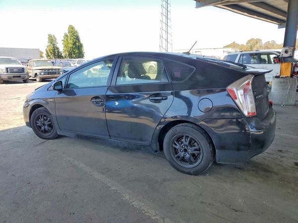 2015 TOYOTA PRIUS